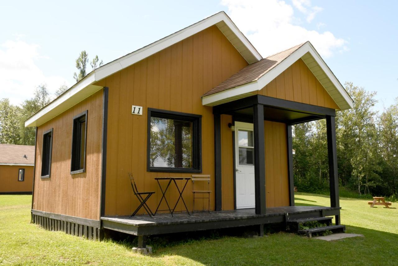 Chalets Du Lac Matapedia Val-Brillant 외부 사진