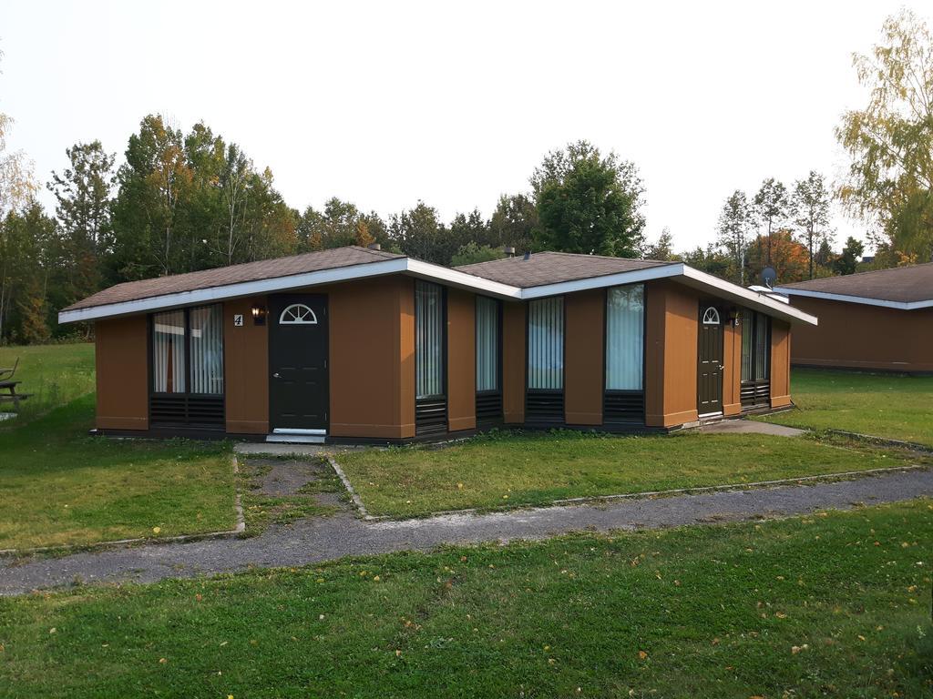 Chalets Du Lac Matapedia Val-Brillant 외부 사진